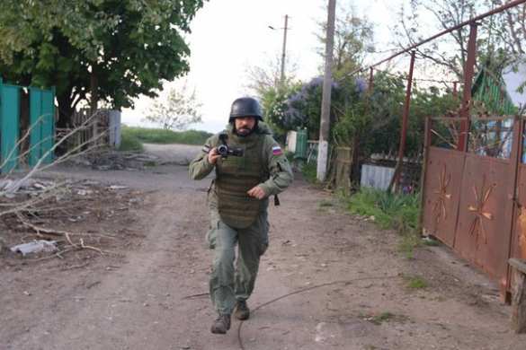 Широкино: Первая атака отбита в 4 утра, от огня ВСУ сгорели 2 хаты, после — обстрел нон-стоп, — Д. Стешин (ВИДЕО) | Русская весна