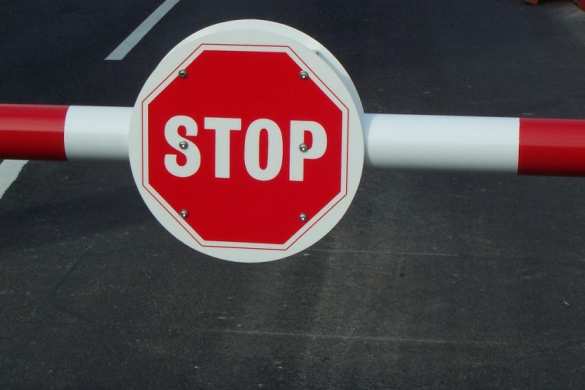 Ещё одна страна ЕС запрещает въезд автомобилей с российскими номерами | Русская весна