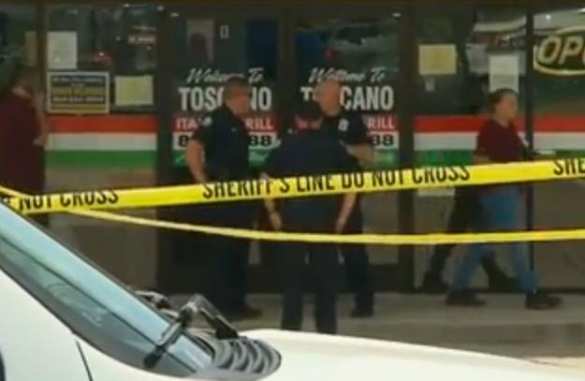 В США расстреляли Центр военно-морского резерва США, есть погибшие и раненые (ВИДЕО) | Русская весна