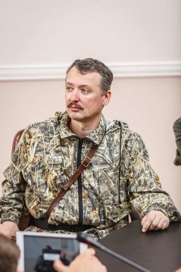 Игорь Стрелков: идут тяжелые бои в районе Лисичанска и Попасной | Русская весна