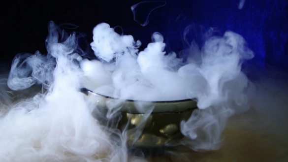 В Москве три человека погибли после прыжка в бассейн с сухим льдом (+ВИДЕО) | Русская весна