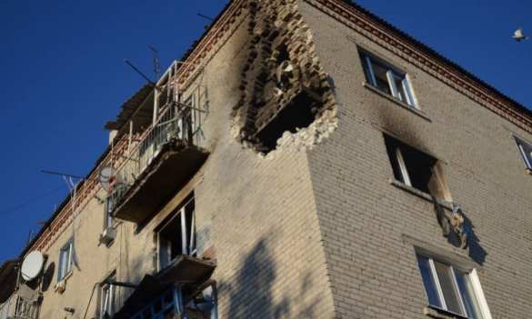 Разрушенные дома и снаряды во дворах: последствия пожара на складе боеприпасов в Сватово (ФОТОЛЕНТА) | Русская весна