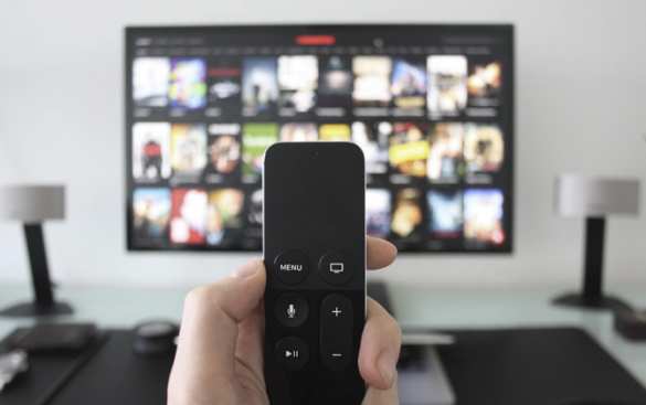 Менеджерам онлайн-кинотеатров в России грозят штрафы за пропаганду ЛГБТ | Русская весна