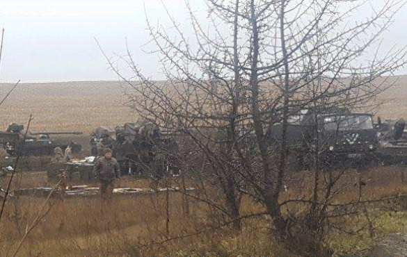 Беспилотники разведки ДНР обнаружили тяжелую технику ВСУ, укрепрайоны и минометы (ВИДЕО) | Русская весна