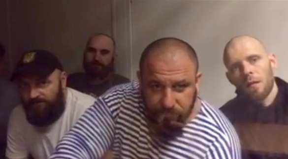 Шокирующие кадры: «Ублюдки из Торнадо» обратились к Савченко из зала суда (ВИДЕО) | Русская весна