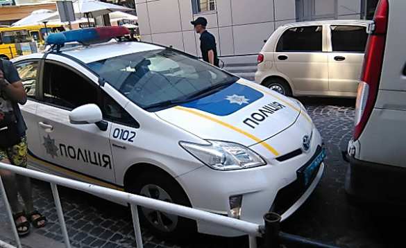 В Киеве поймали пьяную девушку-«копа» за рулем автомобиля (ФОТО, ВИДЕО) | Русская весна