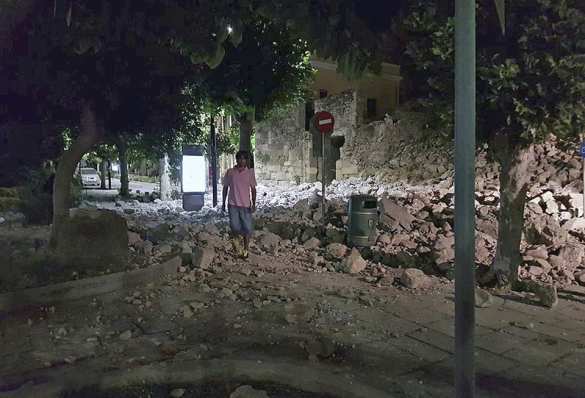 У берега Турции произошло землетрясение силой 6,7 баллов, есть жертвы (ФОТО, КАРТА) | Русская весна