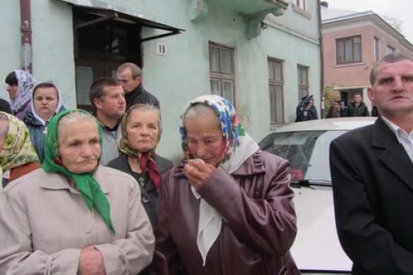 Храм на слезах: Захват Покровского храма в Львовской области (фото+видео) | Русская весна