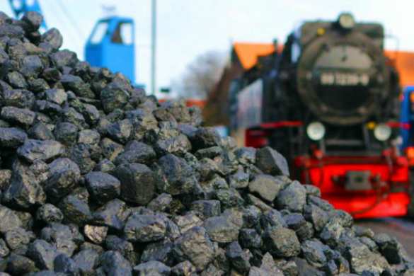 В ДНР продолжаются поставки бесплатного угля на бытовые нужды | Русская весна