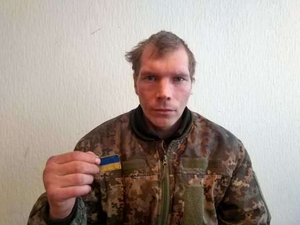 «Доил коров, забрали в армию»: захваченный украинский диверсант даёт показания (ВИДЕО) | Русская весна