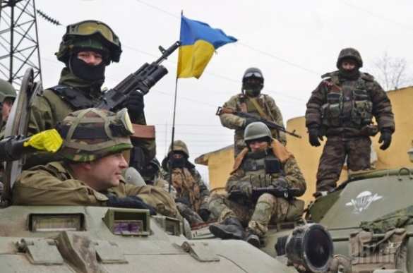 У Логвиново в бой брошены все боеспособные подразделения ВСУ, артиллерия ведет ураганный огонь. Танки Армии ДНР, мотострелки и казаки отбивают атаки (ВИДЕО) | Русская весна