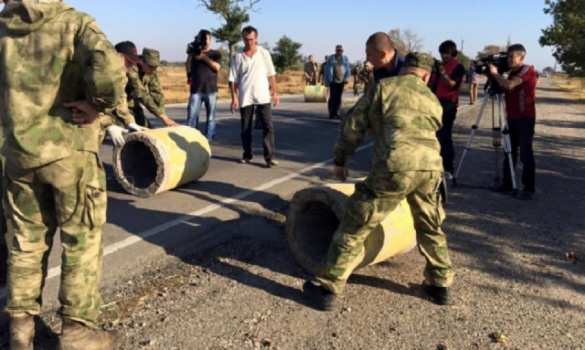 На границе с Крымом поймали сотрудника Порошенко со 100 кг сосисок и паспортом РФ (ФОТО) | Русская весна