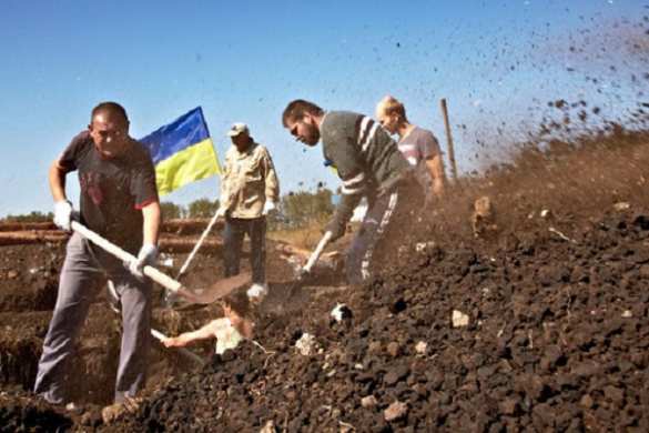 Украина вырыла вдоль границы с Крымом 13,5 км окопов и 4,5 км противотанковых рвов | Русская весна