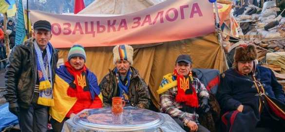 Пьют, ходят на нацистские сборища и продают друг другу китайские трусы, — российский бизнесмен о галичанах  | Русская весна