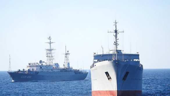 Страшно и опасно: как российская «армада» запугала украинские военные корабли в Чёрном море (ФОТО) | Русская весна