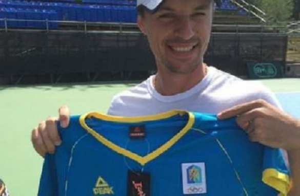 Зрада: Украинскому олимпийцу выдали форму с перевернутым гербом (ФОТО) | Русская весна