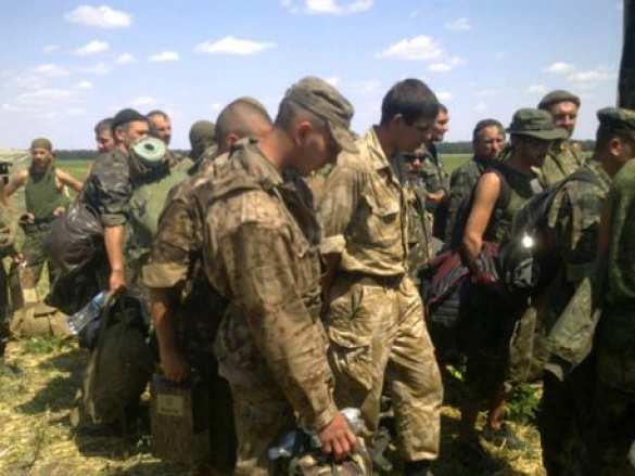 Голодные и оборванные украинские солдаты сидят в окопах,у них нет настроения воевать (видео) | Русская весна