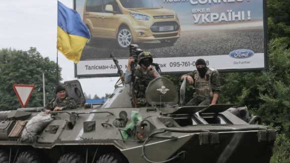 «Путин приносит порядок», — пьяный боец «АТО» восхищается президентом России, а сослуживцы его связывают (видео 18+) | Русская весна