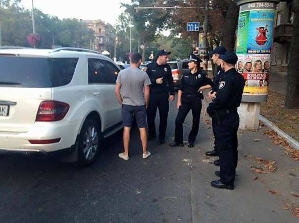 В Одессе за рулем «Mercedes» задержали пьяного командира 14-й бригады ПВО, который едва не сбил человека (ФОТО) | Русская весна
