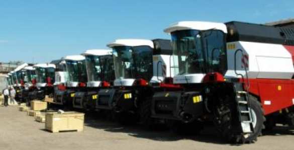 В Луганск прибыли 12 новых российских комбайнов «Вектор 410» | Русская весна