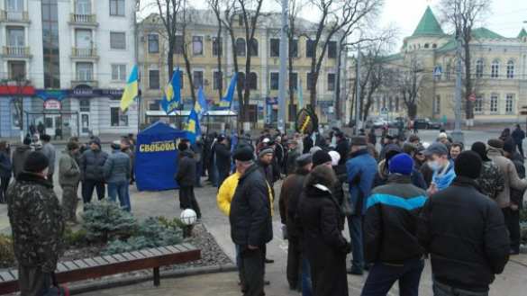 В Виннице началось Вече, активисты требуют назначить нового губернатора (фото) | Русская весна
