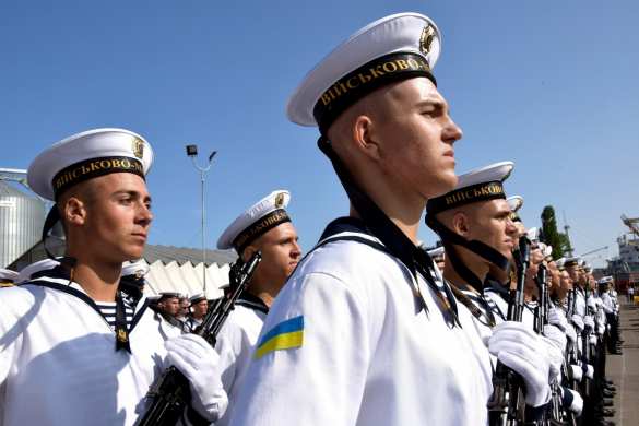 Скандал: Будущих офицеров ВМС Украины кормят как скот (ФОТО)  | Русская весна