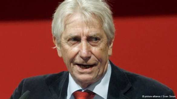 Вольфганг Герке — эксперт по внешней политике и заместитель председателя парламентской фракции крупнейшей оппозиционной силы ФРГ Позиция Правительства и СМИ Германии в отношении России является провокационной и нелогичной — депутат бундестага | Русская весна