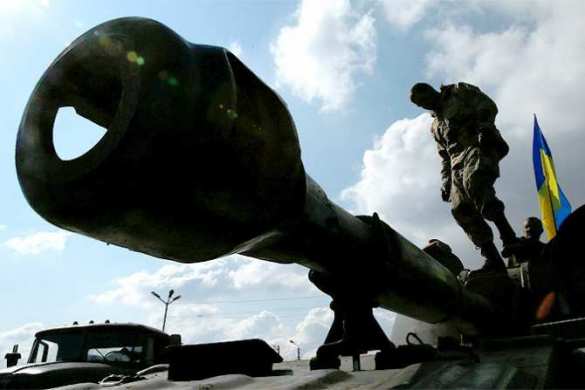 ВСУ готовятся к переброске техники на линию фронта (ФОТО, ВИДЕО) | Русская весна