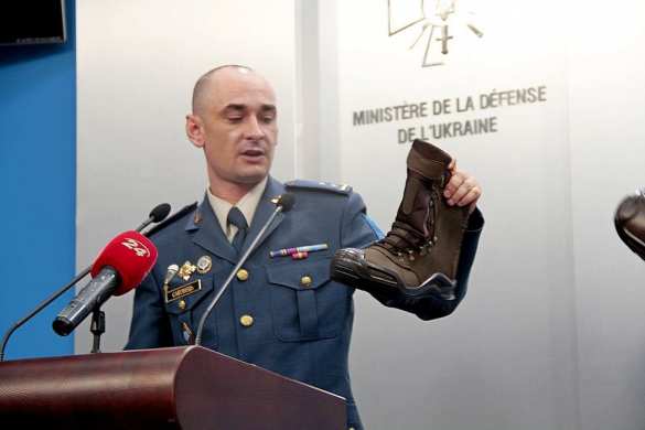 Генерал ВСУ заставил элитное подразделение нести ему носки на передовую | Русская весна