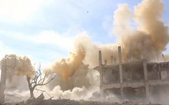 Атака «Крокодила»: боевик снял на камеру бомбовый удар Ми-24 в Дарайском котле (ВИДЕО) | Русская весна