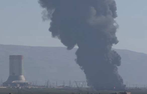 Дым и пламя: ВКС РФ сожгли топливное хранилище на подступах к цитадели террористов — Джиср эш-Шугур (ВИДЕО+КАРТА) | Русская весна