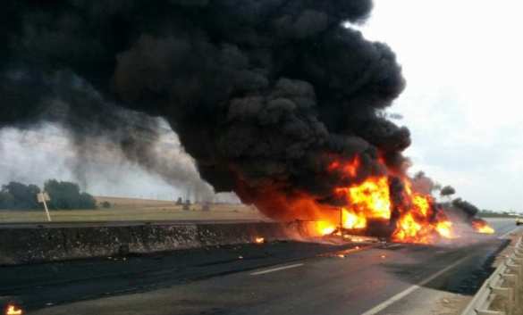 «Стрелял профессионал»: подробности уничтожения военного грузовика с карателями (ФОТО, ВИДЕО) | Русская весна