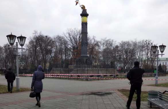 В Полтаве произошел взрыв у Монумента Славы (ФОТО) | Русская весна