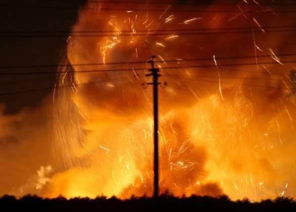 На складах с «Тюльпанами» и в бункере с «Ураганами», — эксперты рассказали, где начались взрывы в Калиновке | Русская весна