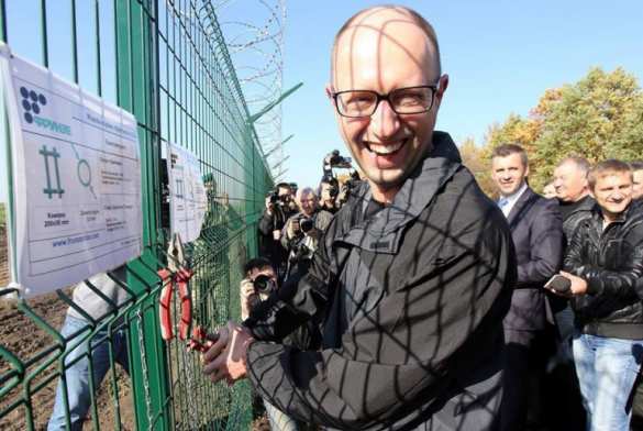 Яценюк предложил Трампу свой проект стены на границе с Мексикой | Русская весна