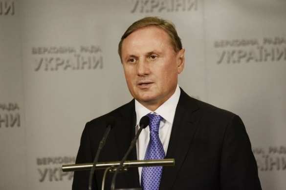 «Раньше к праздникам пионеры сажали целые аллеи, сейчас на Украине сажают регионалов», — к аресту Ефремова | Русская весна