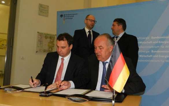 Вместо кредита Украина получила в Берлине очередной договор о намерениях | Русская весна