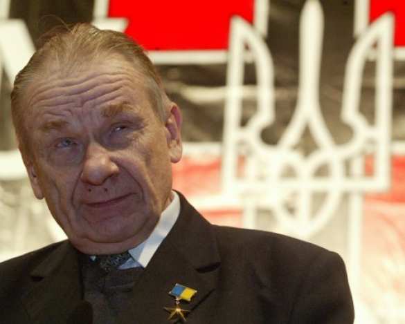 «Вы предали Небесную сотню и Савченко», — экс-председатель УНА-УНСО о вчерашнем голосовании в Раде | Русская весна