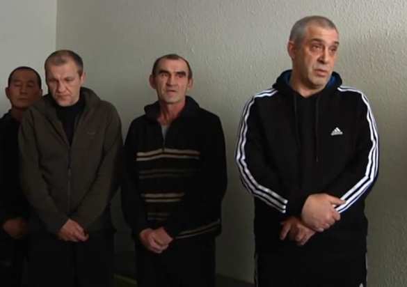 Чернухино: заключенные колонии рассказали о расстрелах, отравленных колодцах и других зверствах нацгвардии (ВИДЕО) | Русская весна