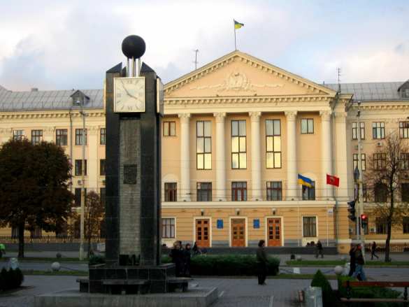 Запорожские депутаты отказались рассматривать вопрос о сносе советских памятников, назвав его политическим | Русская весна