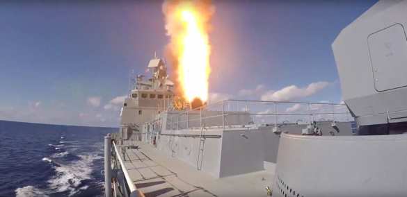 Российский фрегат выстрелил «Калибрами» в Чёрном море | Русская весна