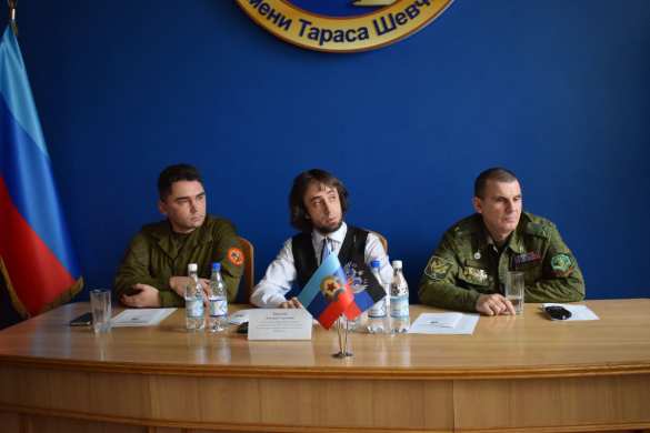 В ЛНУ имени Тараса Шевченко обсудили аспекты сражения на Дебальцевской дуге (ФОТО) | Русская весна