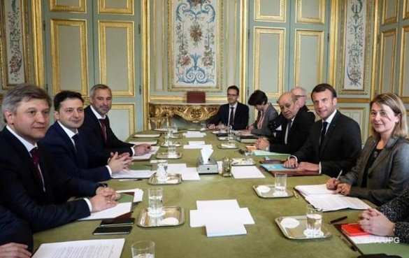 У Зеленского показали встречу с Макроном (ВИДЕО) | Русская весна