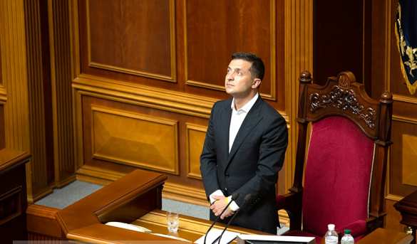 Зеленский схватился за голову, слушая Порошенко (ФОТО, ВИДЕО) | Русская весна