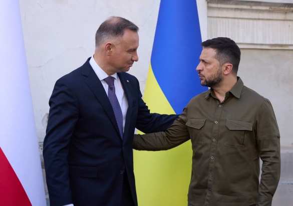 Президент Польши возмутился, что на Украине не знают о геноциде поляков во время «Волынской резни» | Русская весна