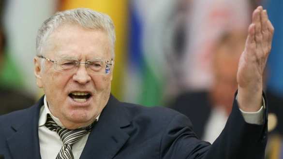 «Иди сюда, подлец!» — Жириновский подрался с прохожим, обозвавшим его (ВИДЕО) | Русская весна