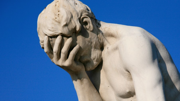 На алкогольном складе в Красноярске рухнули стеллажи: под завалами оказался рабочий (ВИДЕО) | Русская весна